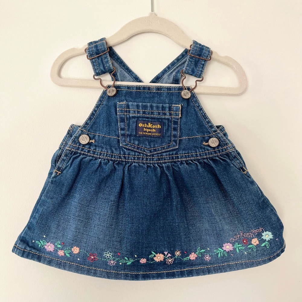 🌼Vintage OshKosh Denim Jumper w/ Floral Embroidery 🌸